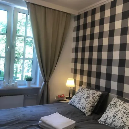 Retro Old Town Apartment *